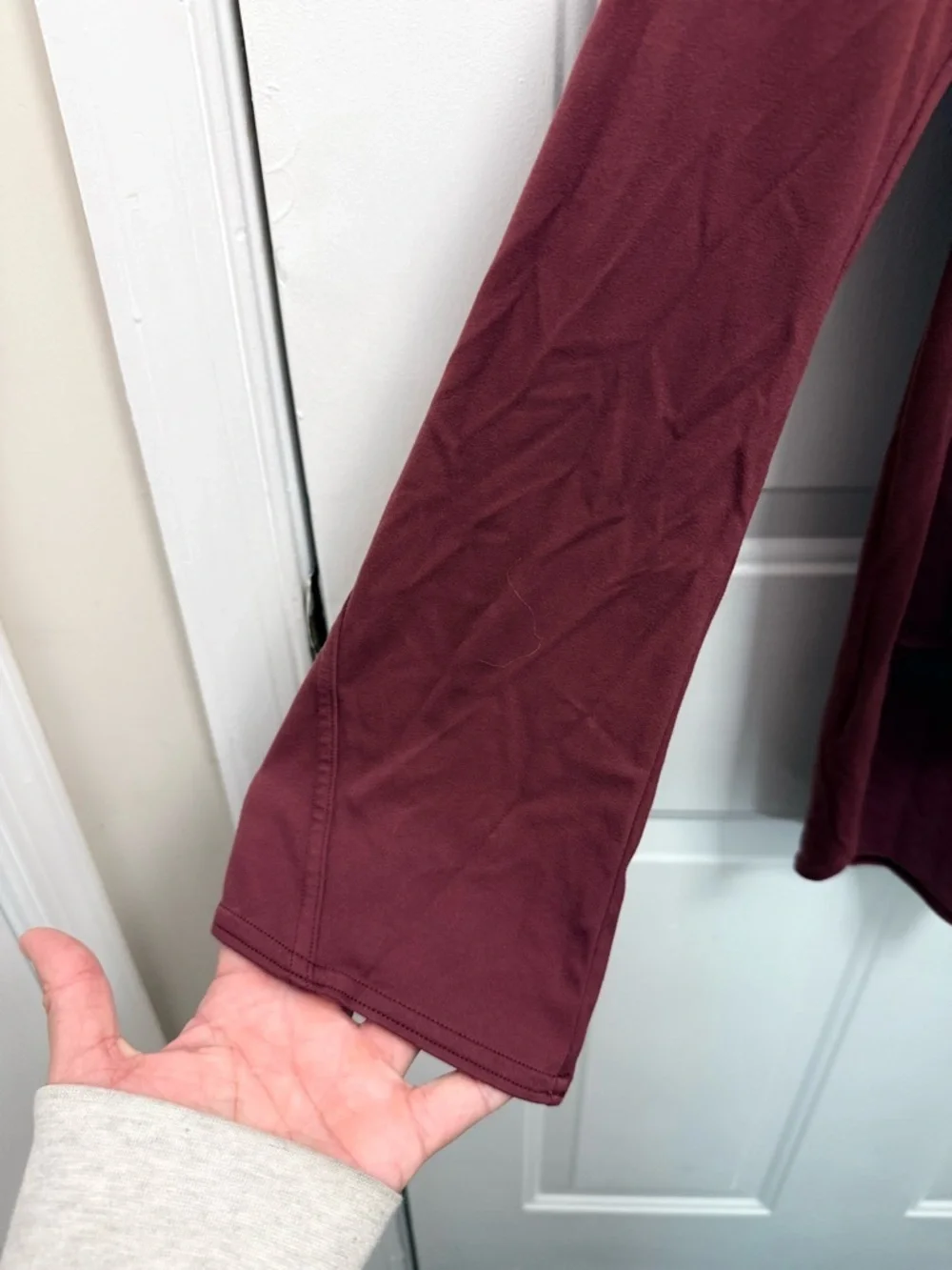 Lululemon Nulu Relaxed-Fit Yoga Long Sleeve Shirt in Burgundy/Rust Size 6